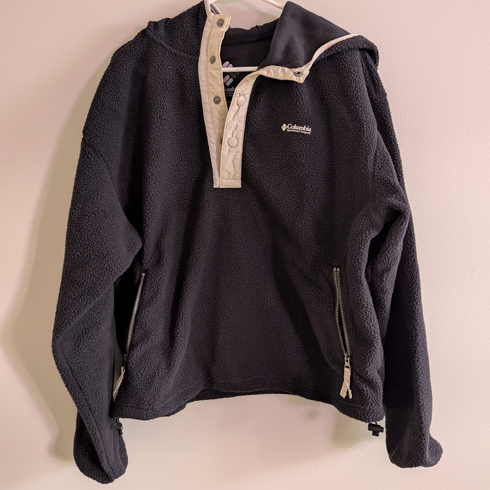 Columbia Black and Cream Fleece Jacket